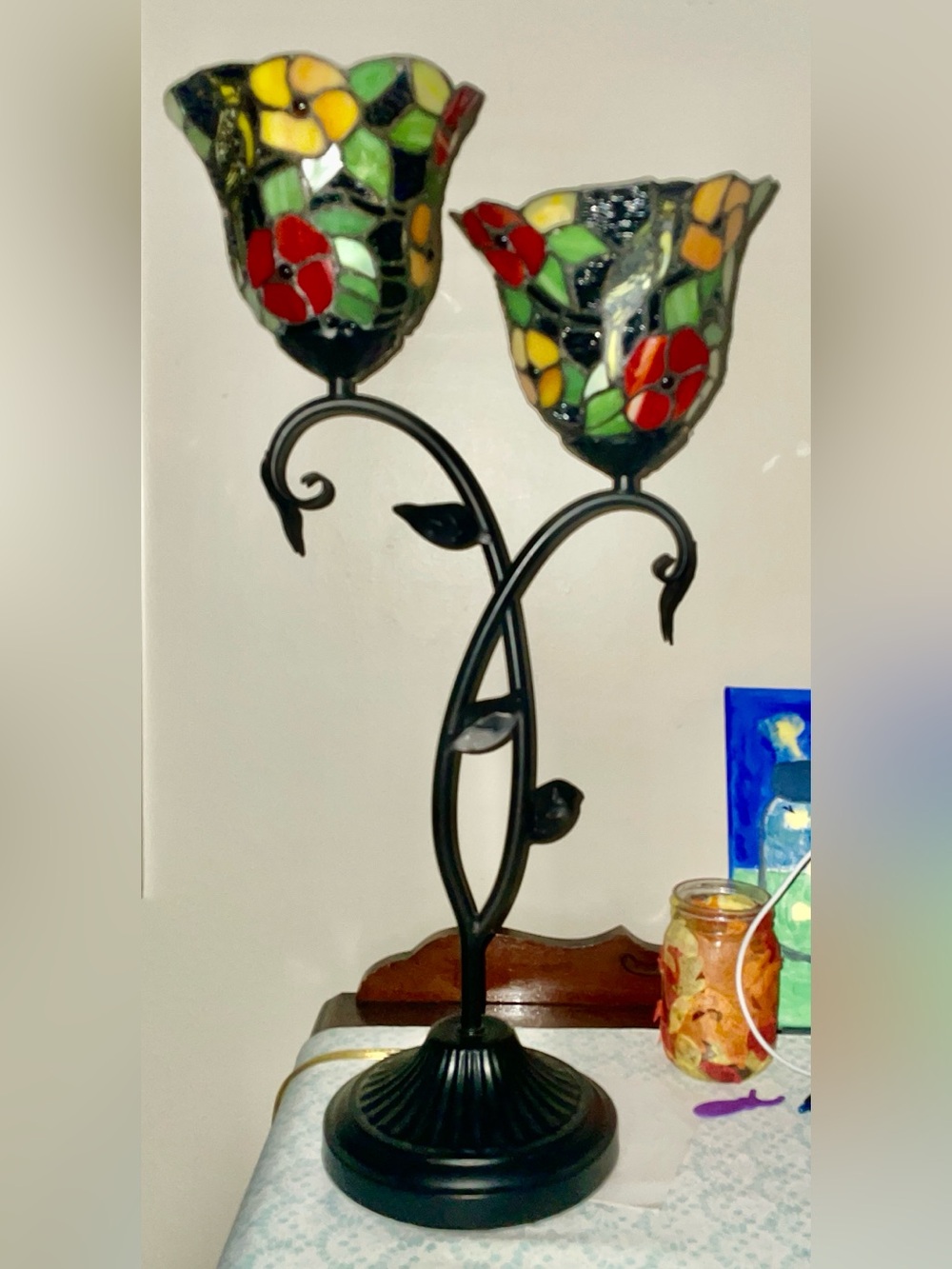 Beautiful Tiffany styled Stained Glass Floral Double Lamp - Stand
